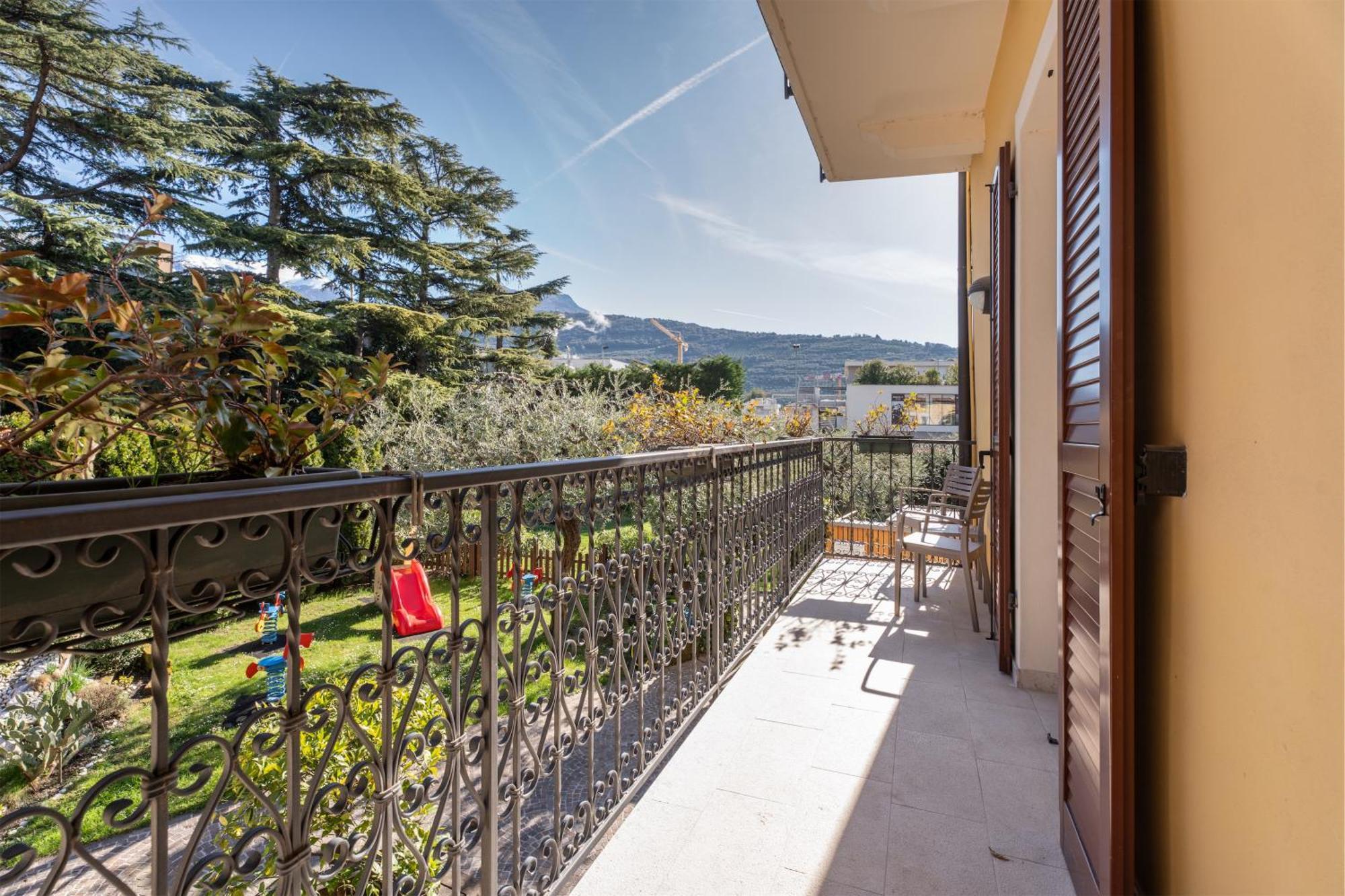 Residence Villa Degli Aranci リーヴァ・デル・ガルダ エクステリア 写真