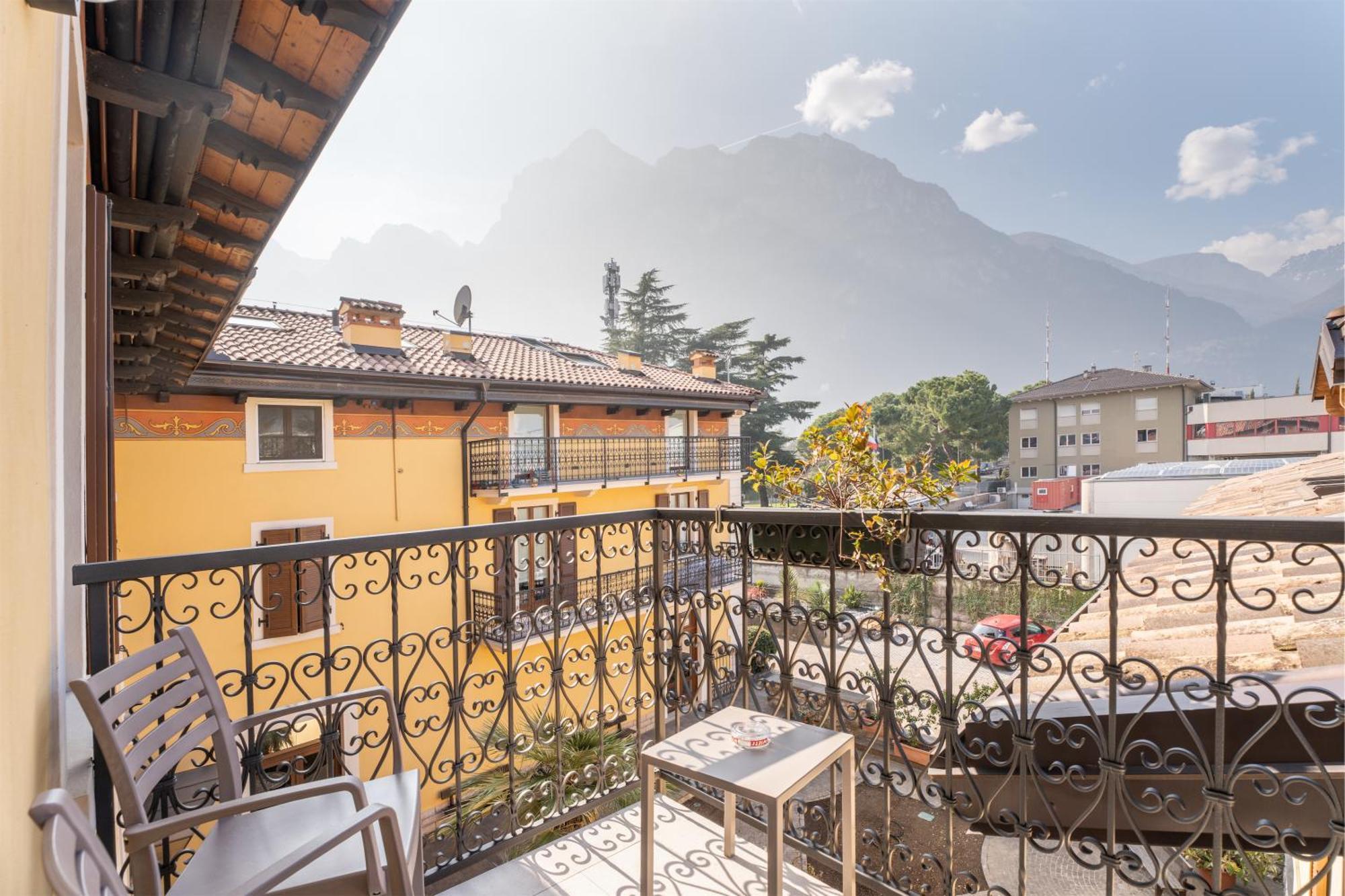 Residence Villa Degli Aranci リーヴァ・デル・ガルダ エクステリア 写真